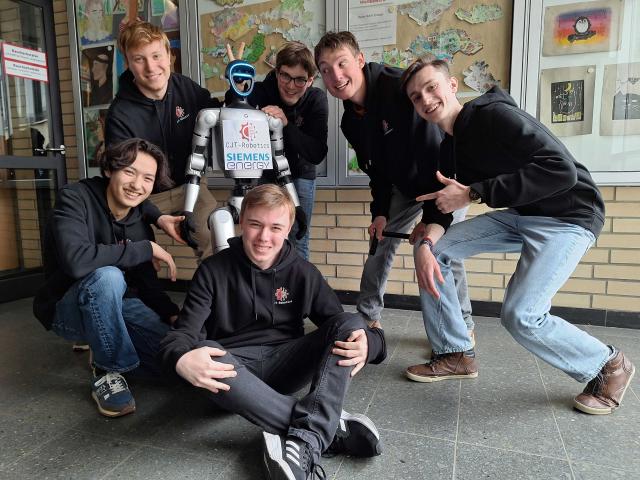 Humanoider Roboter zu Besuch
