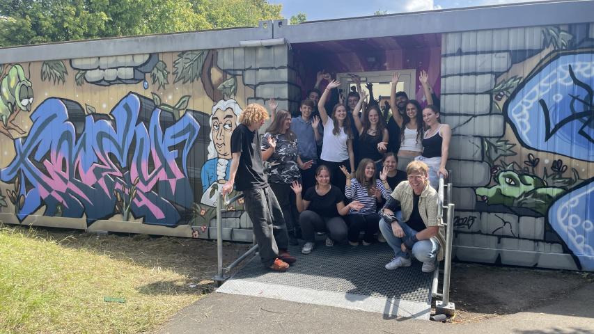 Graffiti mit Künstlerinnen und Künstlern der Q12