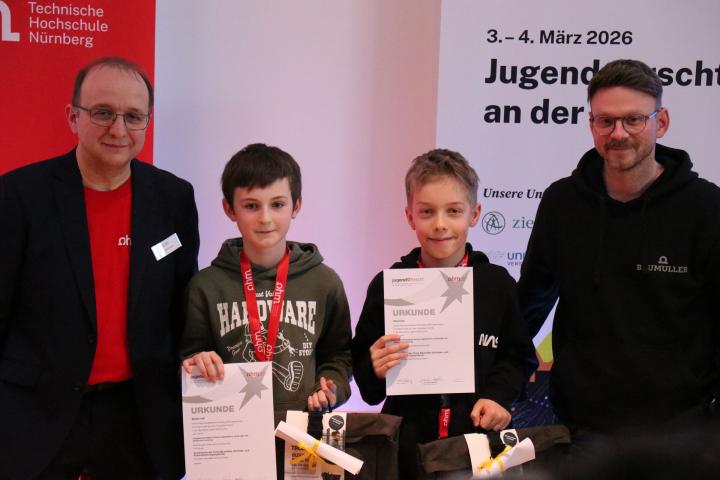 Siegerehrung von Matteo Gelf und Elias Edel (6c)