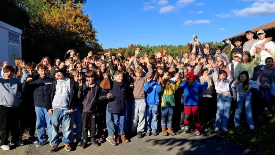 Gruppenbild der Teilnehmer an der SMV-Fahrt nach Pottenstein.