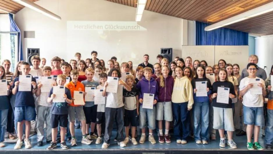 Abschlussfoto der Peer-Lerncoaching Projekte. 